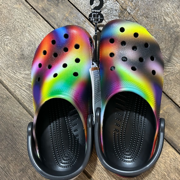Solarized Black Crocs- Big Kids - Picture 1 of 4